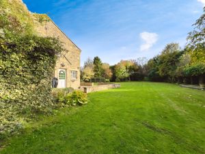 Photo 27- click for photo gallery